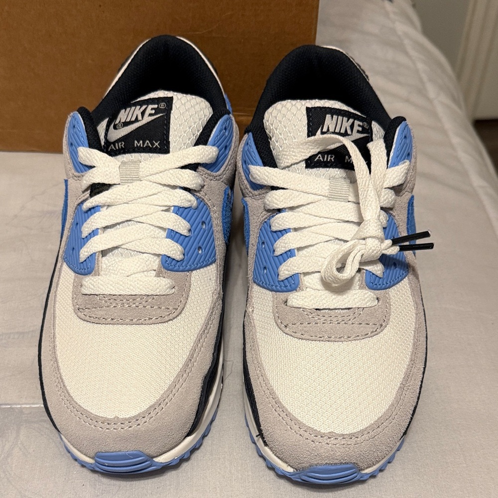 Nike Air Max Kids Sneakers in White and Light Blue